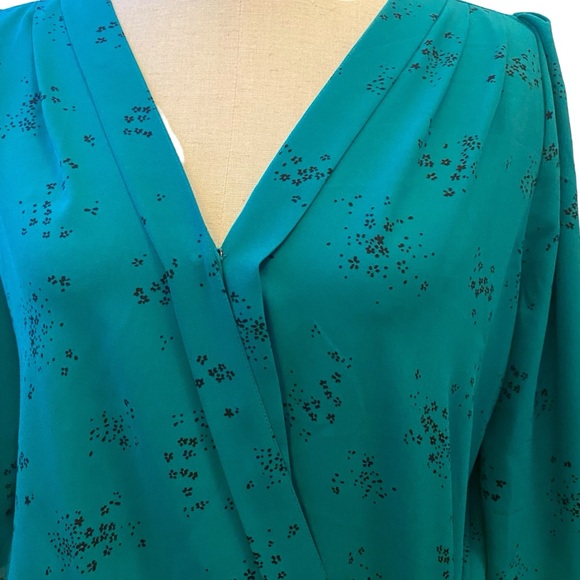 Reitmans asymmetrical blouse - Picture 2 of 5